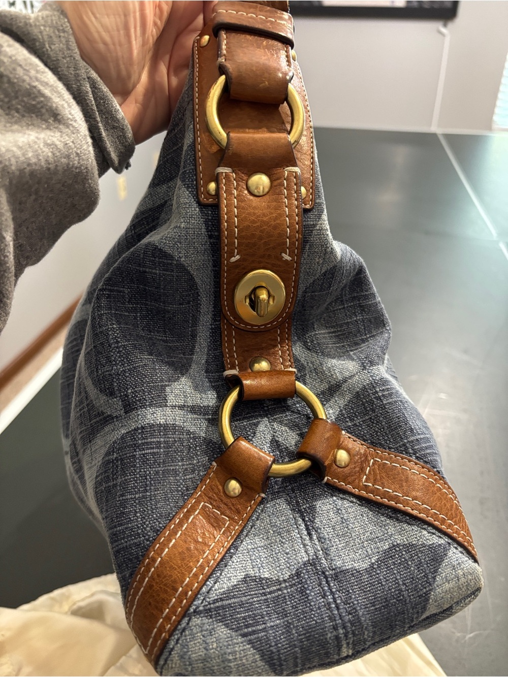Vintage Denim Coach Carlye shoulder bag. - Picture 3 of 14